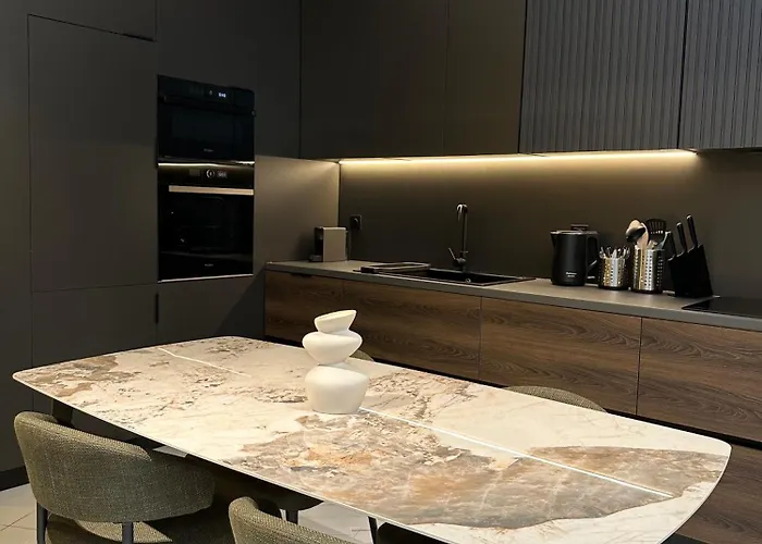 Lily's Maison Ii The Horizon *